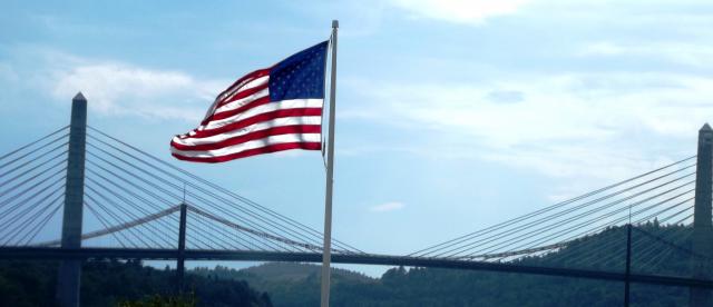 bridge_flag.JPG